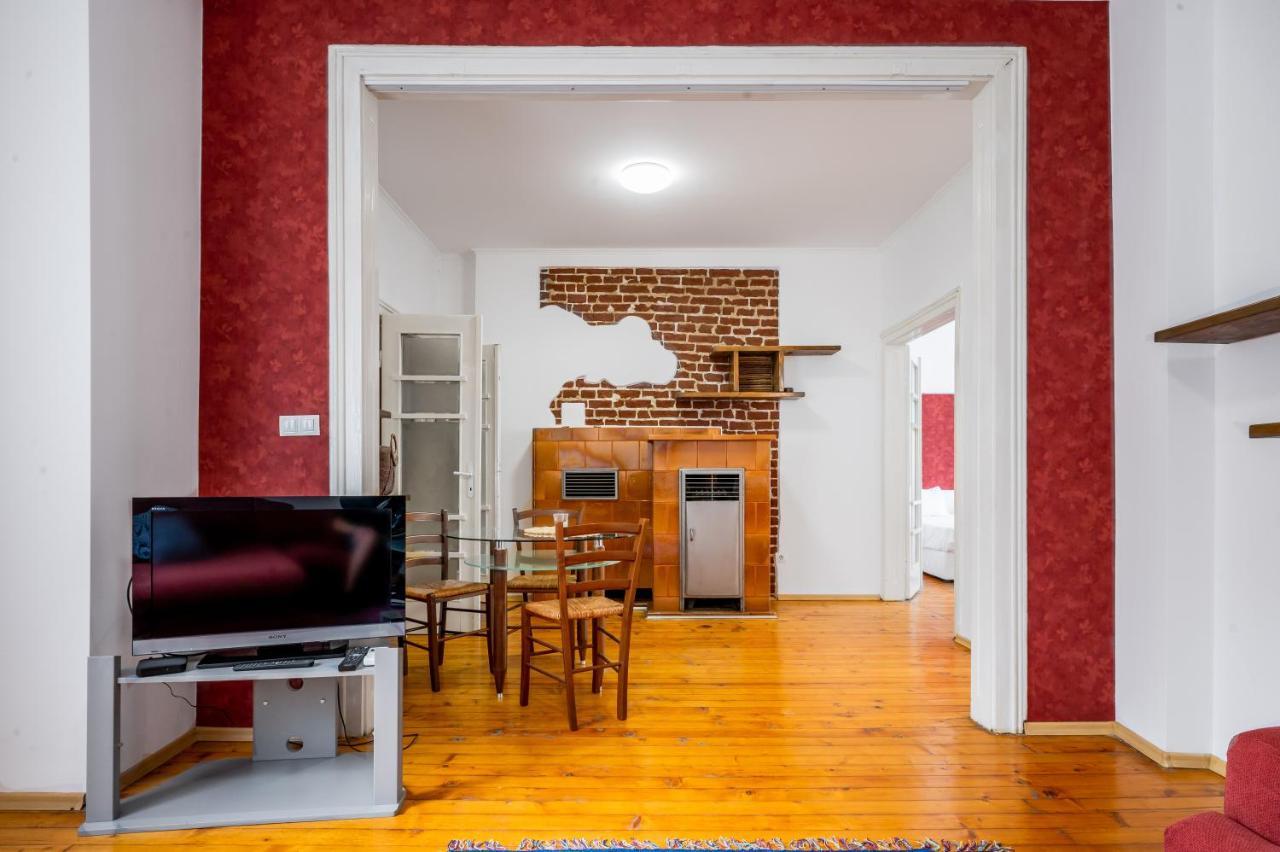 Sofia'S Vintage Gem: Spacious 2Bd Flat On Solunska Apartment ภายนอก รูปภาพ