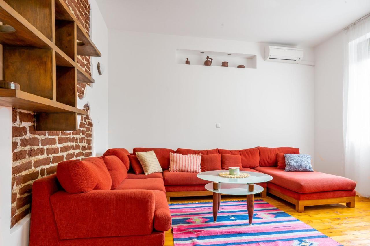 Sofia'S Vintage Gem: Spacious 2Bd Flat On Solunska Apartment ภายนอก รูปภาพ